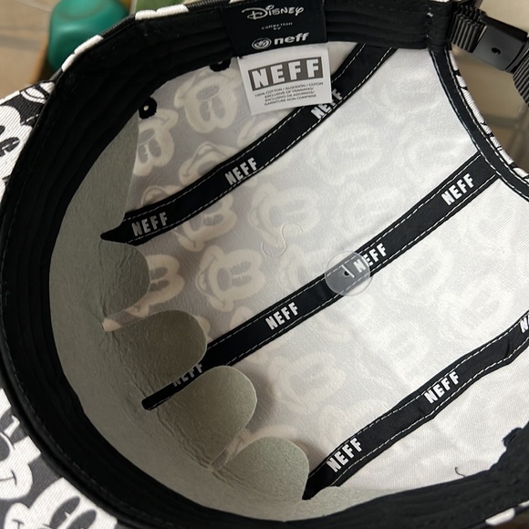 Neff M - Picture 5 of 5